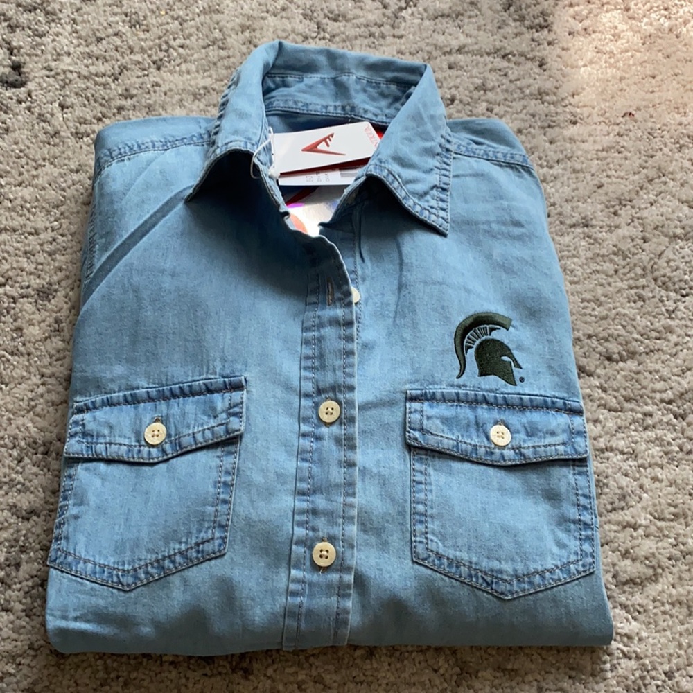 🍇 NWT Michigan State MSU Chambray Button Down Sm
